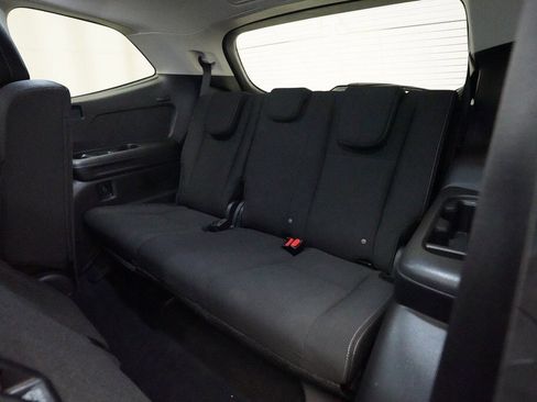 Used 2023 Subaru Ascent Premium w/ Convenience Package image 17