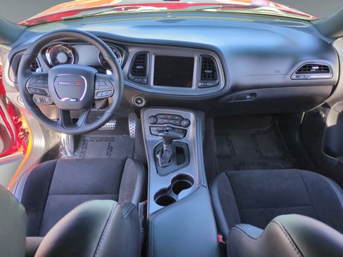 Used 2023 Dodge Challenger GT w/ Plus Package image 10