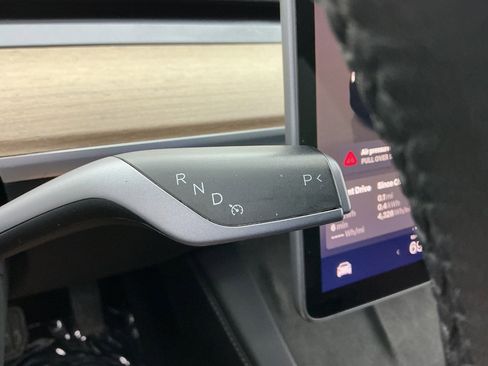 Used 2022 Tesla Model 3 Standard Range RWD image 36