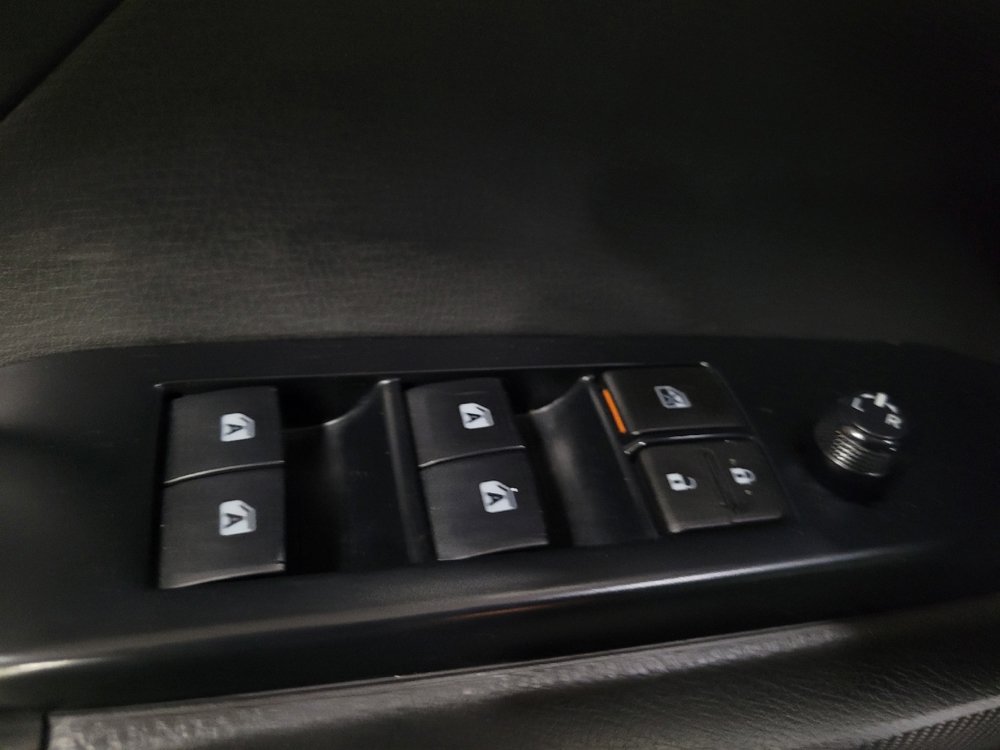 Used 2020 Toyota Camry SE FWD image 27