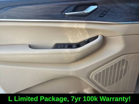 Used 2025 Jeep Grand Cherokee L Limited image 21