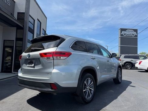 Used 2018 Toyota Highlander XLE image 4