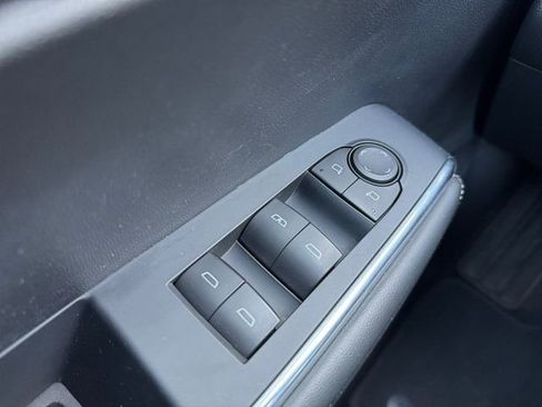 Used 2024 GMC Acadia Elevation image 5