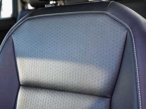 Used 2021 Volkswagen Tiguan SE image 26