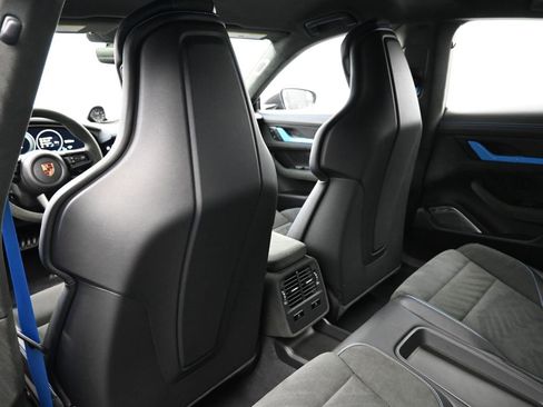 Used 2025 Porsche Taycan Turbo GT image 10