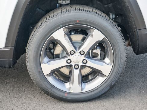 New 2026 Jeep Grand Cherokee L Limited image 10