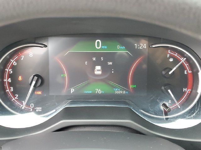 Used 2025 Toyota RAV4 XLE AWD/4WD image 9