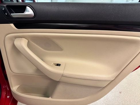 Used 2013 Volkswagen Jetta TDI image 26