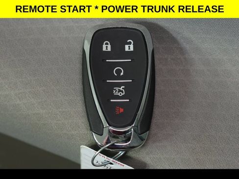 Used 2025 Chevrolet Malibu LT FWD image 9