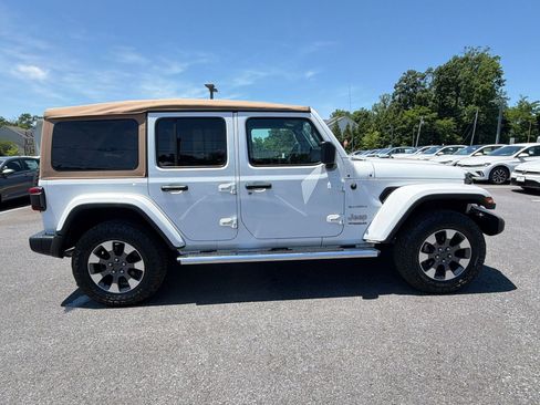 Used 2021 Jeep Wrangler Unlimited Sahara AWD/4WD image 8