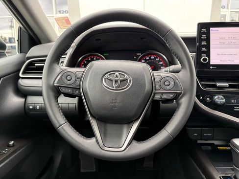 Used 2024 Toyota Camry XSE image 16