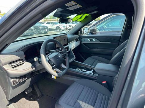 Used 2026 Ford Explorer ST-Line w/ ST-Line Street Pack AWD/4WD image 16