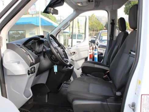 Used 2017 Ford Transit 150 XLT RWD image 9