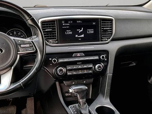 Used 2022 Kia Sportage EX AWD/4WD image 6