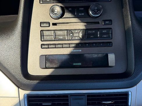 Used 2010 Ford Mustang Premium image 17