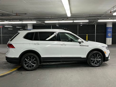 Used 2023 Volkswagen Tiguan SE image 37