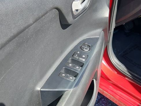 Used 2022 Kia Rio S image 17