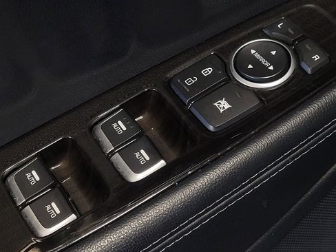 Used 2020 Kia Sorento AWD V6 image 27