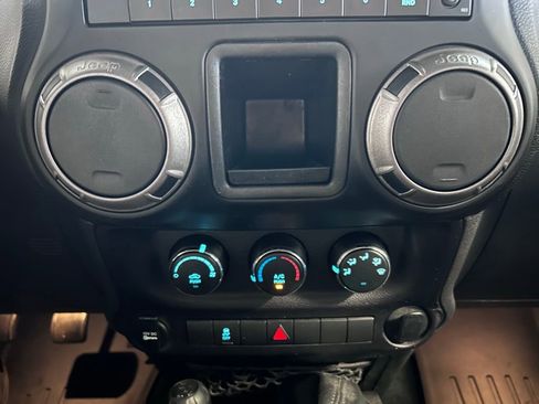 Used 2014 Jeep Wrangler Sport AWD/4WD image 12