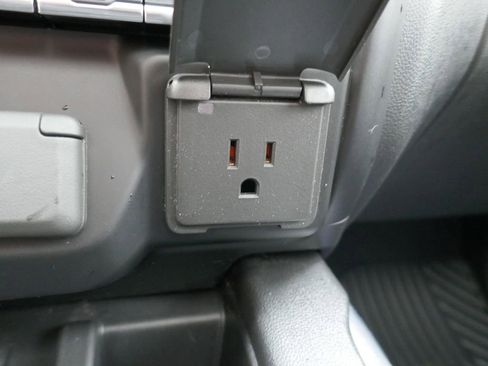 Used 2020 Chevrolet Silverado 1500 LTZ w/ LTZ Premium Package image 28