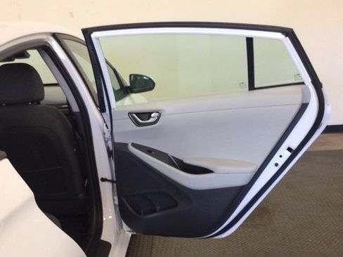 Used 2020 Hyundai Ioniq Blue FWD image 13