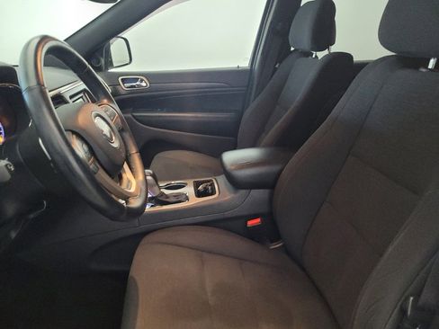 Used 2017 Jeep Grand Cherokee Laredo AWD/4WD image 17
