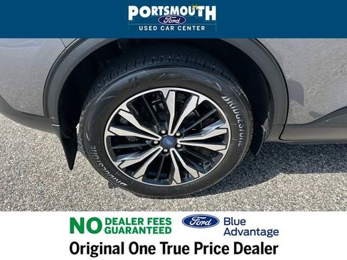 Certified 2022 Ford Escape SE w/ SE Sport Appearance Package image 31