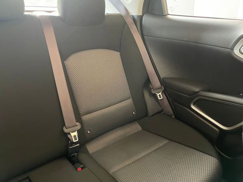 Used 2025 Kia Soul LX w/ LX Technology Package image 32