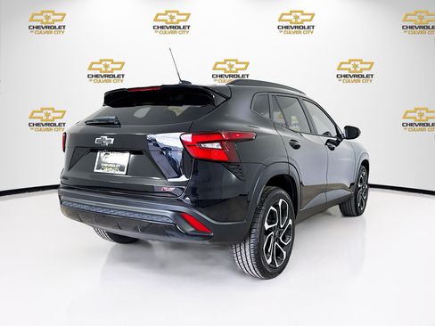 Used 2025 Chevrolet Trax RS image 7