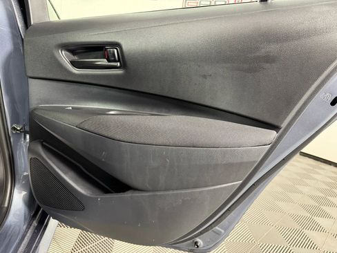 Used 2025 Toyota Corolla LE image 38