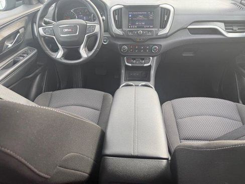 Used 2024 GMC Terrain SLE image 16