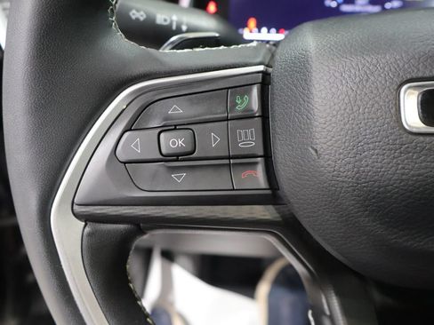 Used 2023 Jeep Grand Cherokee Altitude AWD/4WD image 37