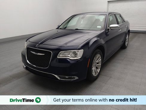 Used 2016 Chrysler 300 C image 1