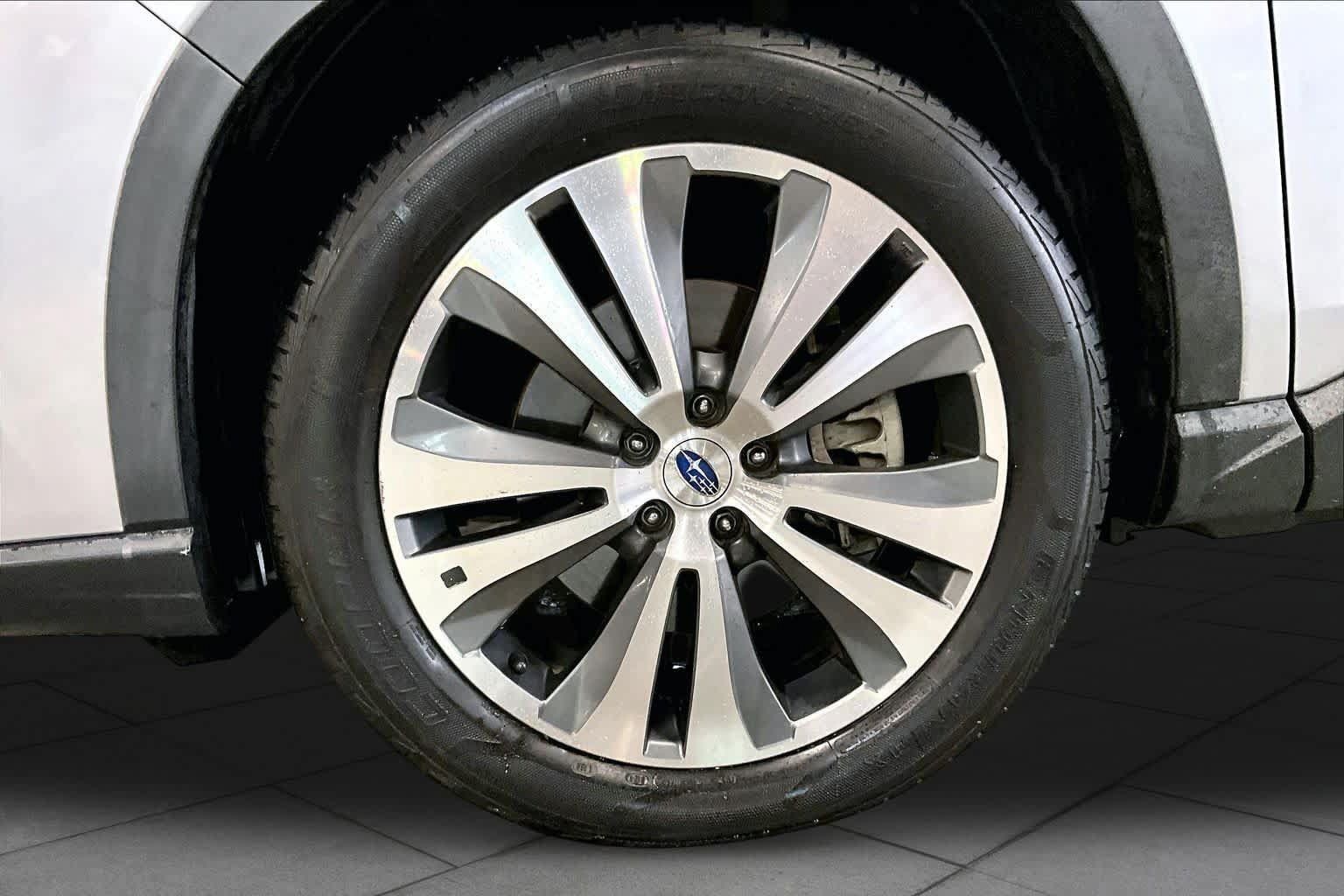 Used 2019 Subaru Ascent Limited w/ Popular Package #3 AWD/4WD image 10