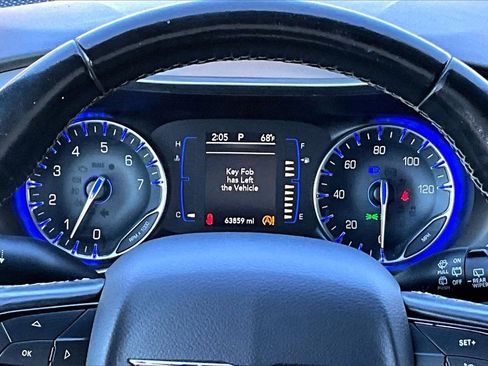 Used 2019 Chrysler Pacifica Touring Plus w/ S Appearance Package image 13