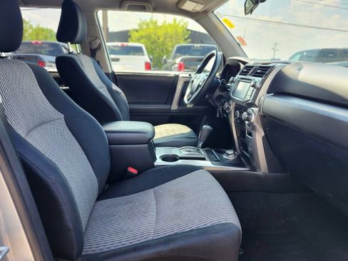 Used 2015 Toyota 4Runner SR5 AWD/4WD image 11