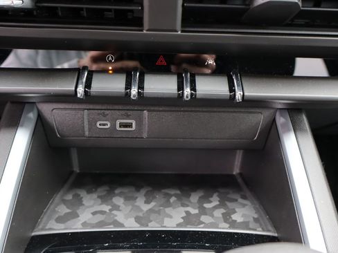 New 2024 Chevrolet Colorado Trail Boss w/ LPO, Dark Essentials Package image 17