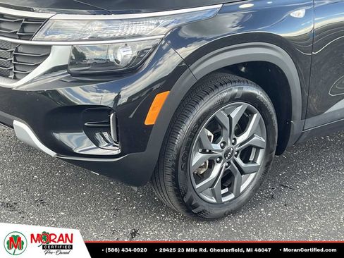 Used 2025 Kia Seltos LX AWD/4WD image 8