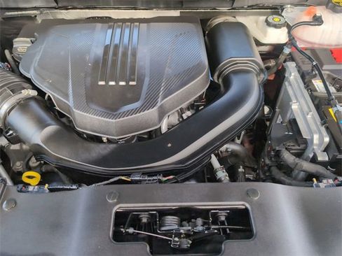 Used 2024 GMC Acadia Denali image 31