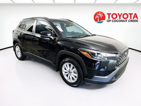 Used 2024 Toyota Corolla Cross LE w/ Moonroof Package image 1