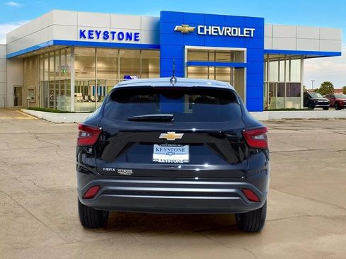New 2026 Chevrolet Trax LS w/ LS Convenience Package FWD image 6