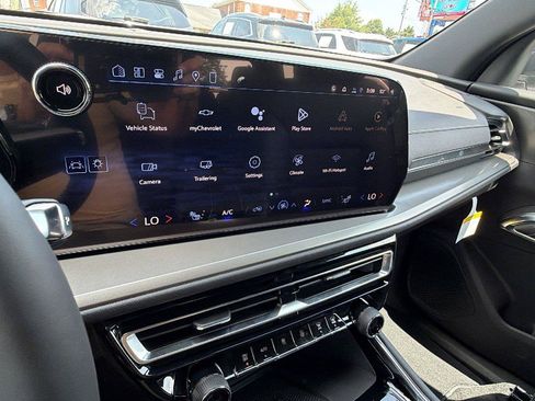 New 2026 Chevrolet Traverse LT w/ Driver Confidence Package FWD image 27