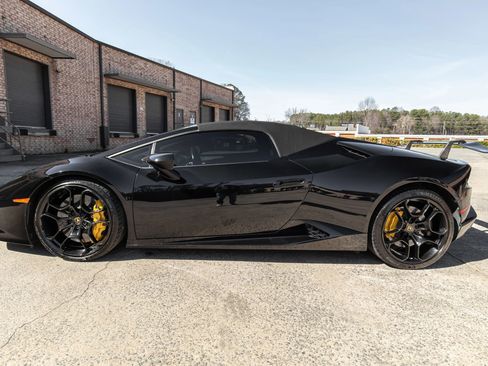 Used 2017 Lamborghini Huracan LP 610-4 image 8