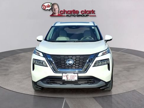 Used 2021 Nissan Rogue SV w/ Premium Package FWD image 9