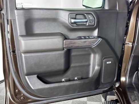 Used 2019 Chevrolet Silverado 1500 LTZ w/ LTZ Convenience Package image 10