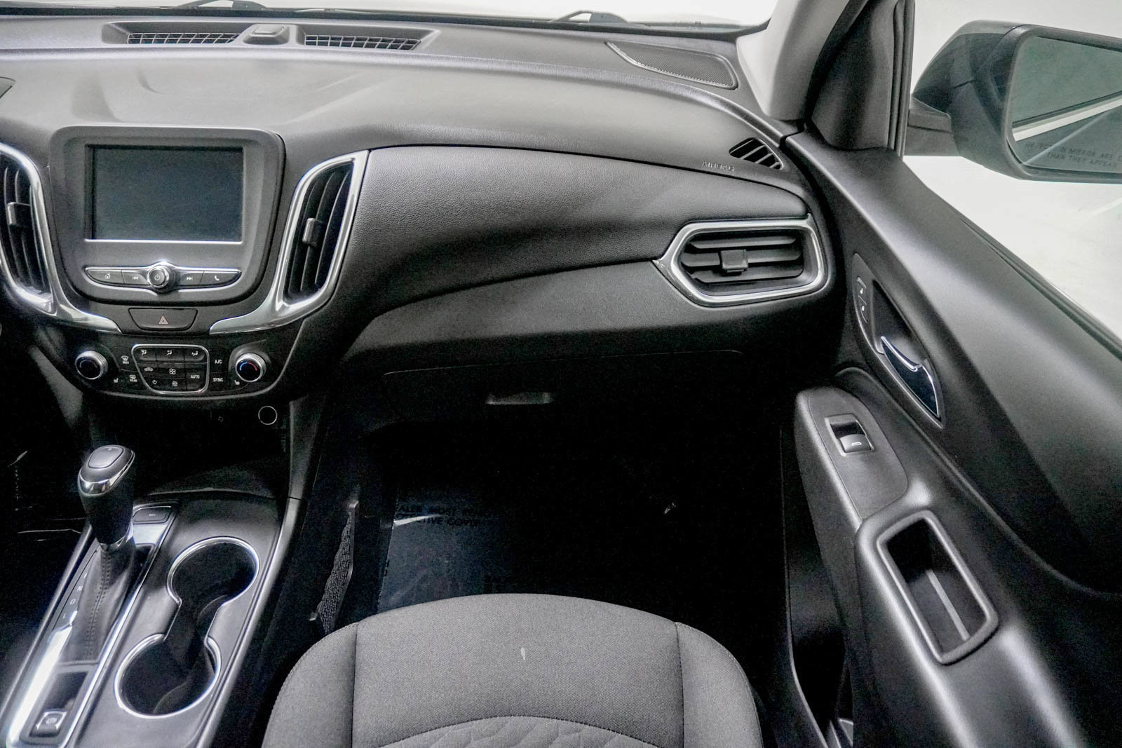 Used 2018 Chevrolet Equinox LT AWD/4WD image 28