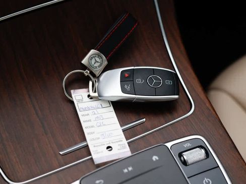 Used 2021 Mercedes-Benz GLC 300 GLC 300 image 34