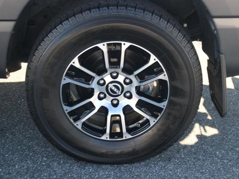 Used 2024 Nissan Titan SV w/ SV Utility Package image 36