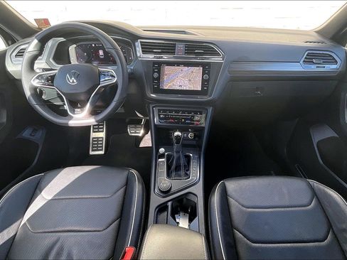 Certified 2022 Volkswagen Tiguan SEL R-Line image 15