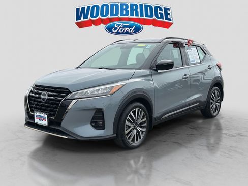 Used 2023 Nissan Kicks SR w/ SR Premium Package image 2